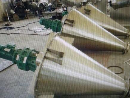 單錐雙螺桿混合機(jī) 